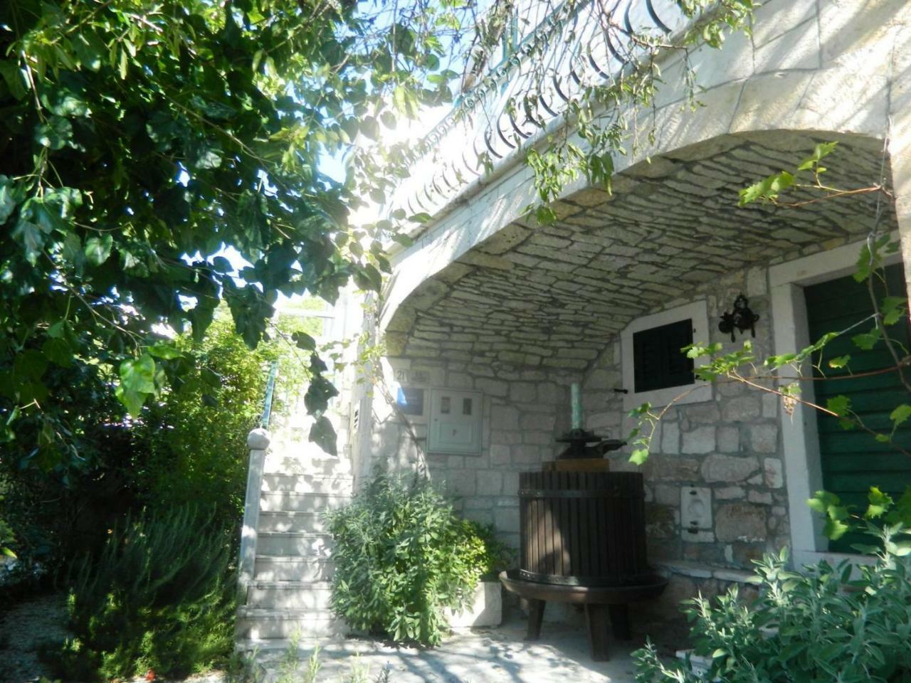 Villa Nikola Brela Exterior foto